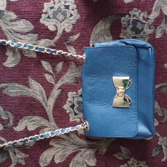 Borse in Pelle genuine leather bag blue with gold trim & chain - Picture 1 of 12